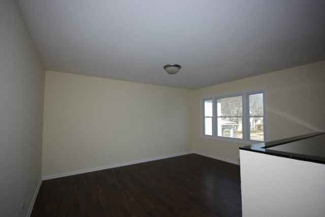 275 Simms St, Aurora, IL 60505 photo 5