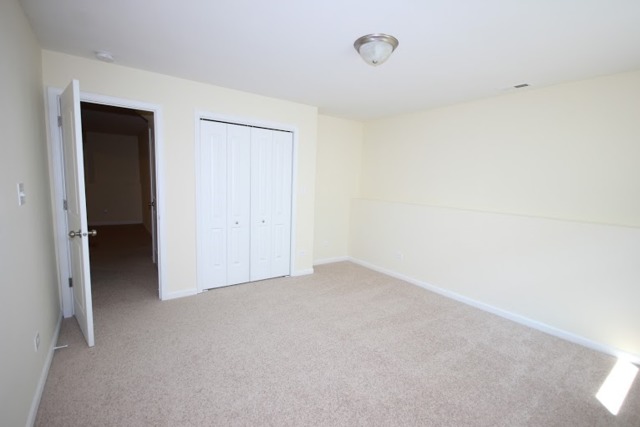 275 Simms St, Aurora, IL 60505 photo 10