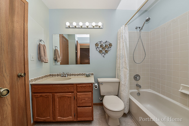 3118 Gresham Ln W, Aurora, IL 60504 photo 13