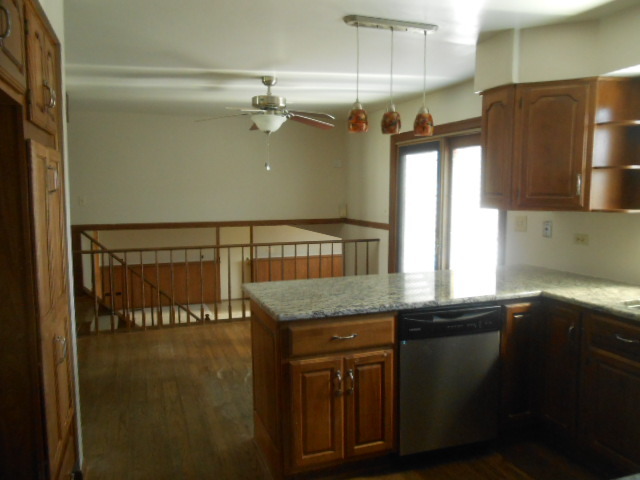 2308 Aloha Dr, Mchenry, IL 60050 photo 7