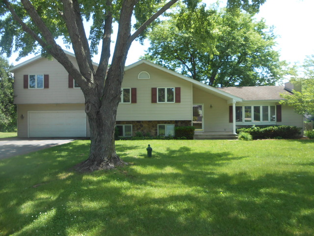 2308 Aloha Dr, Mchenry, IL 60050 photo 4