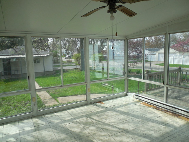 605 S Main Ave, Kankakee, IL 60901 photo 9