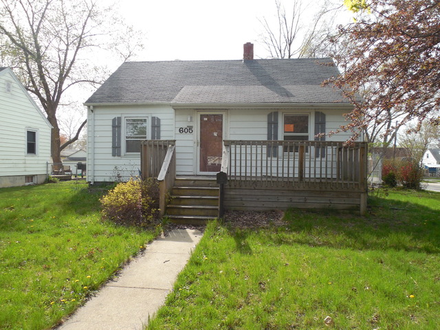 605 S Main Ave, Kankakee, IL 60901 photo 2