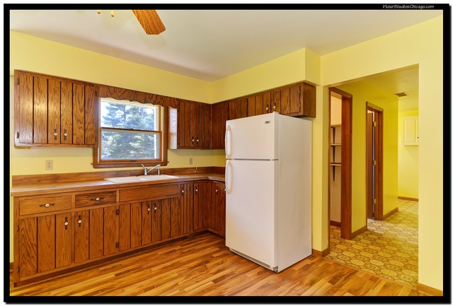 241 E 1st St, Braidwood, IL 60408 photo 3