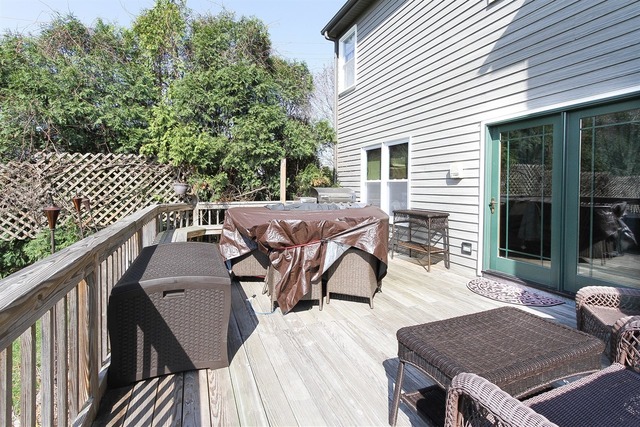 1097 Auburn Ln, Bartlett, IL 60103 photo 23