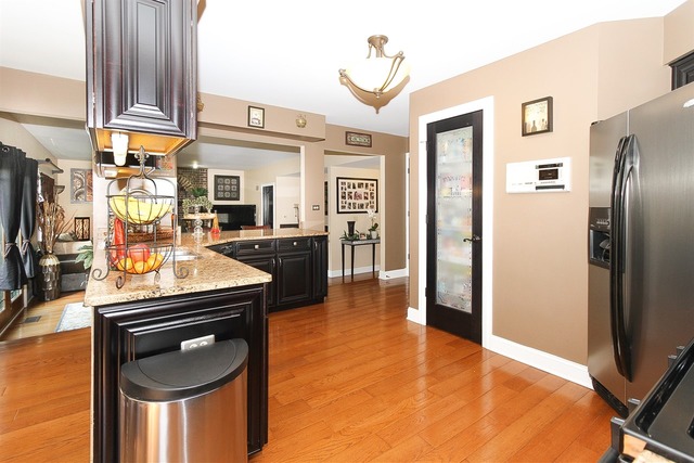 1097 Auburn Ln, Bartlett, IL 60103 photo 10