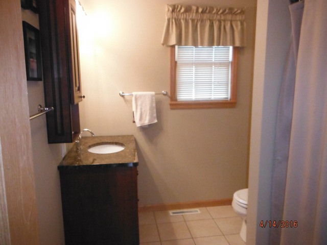 1203 Calhoun St, Peru, IL 61354 photo 14