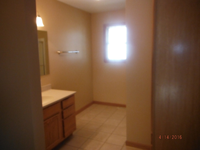 1203 Calhoun St, Peru, IL 61354 photo 12