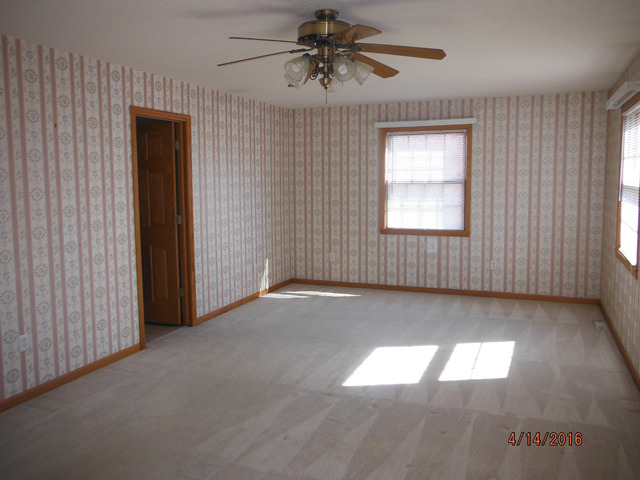 1203 Calhoun St, Peru, IL 61354 photo 11