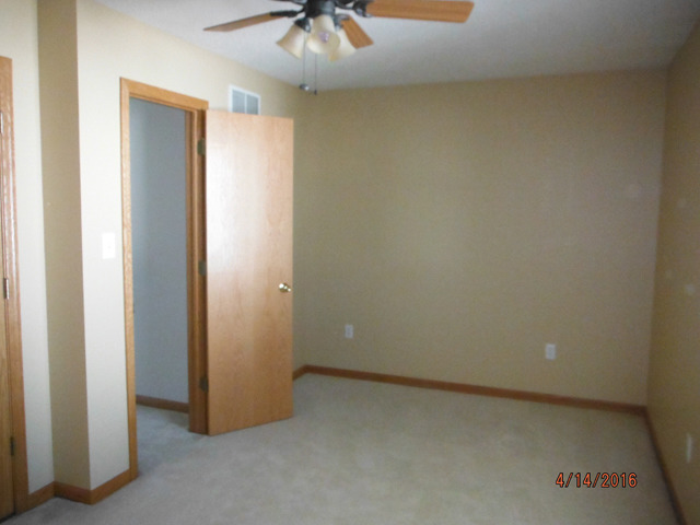 1203 Calhoun St, Peru, IL 61354 photo 10