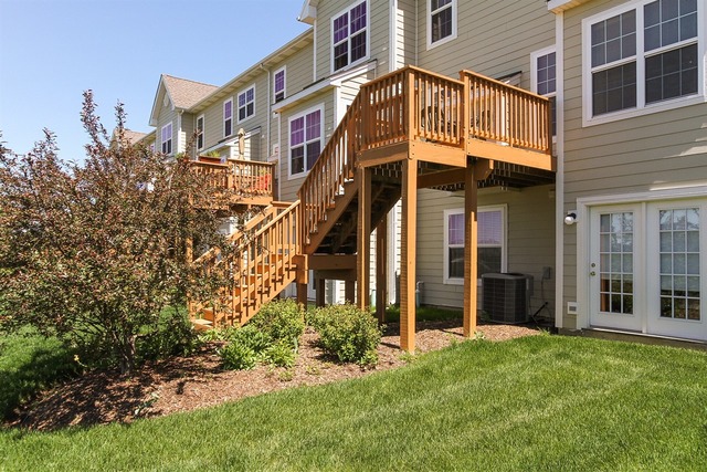 1215 Falcon Ridge Dr, Elgin, IL 60124 photo 23