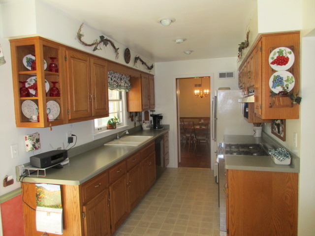 1011 Lawrence Ave, Elgin, IL 60123 photo 6