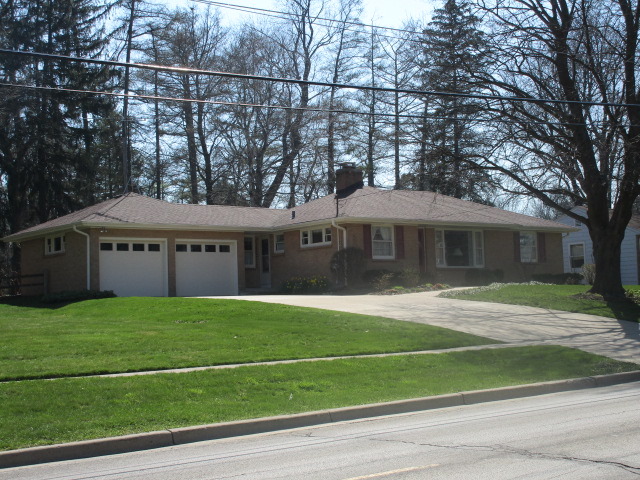 1011 Lawrence Ave, Elgin, IL 60123 photo 1