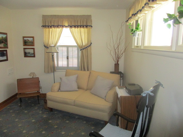 1011 Lawrence Ave, Elgin, IL 60123 photo 10