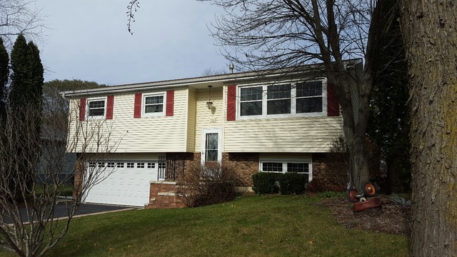 714 Annabelle St, Mchenry, IL 60051 photo 2