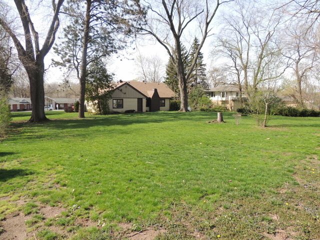 452 Park Ave, Cary, IL 60013 photo 2