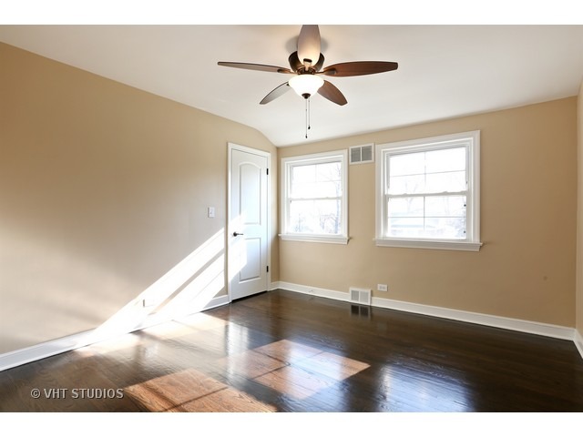 570 Byrd Rd, Riverside, IL 60546 photo 11