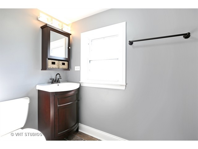 570 Byrd Rd, Riverside, IL 60546 photo 13