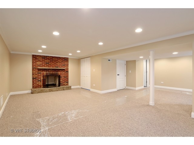 570 Byrd Rd, Riverside, IL 60546 photo 7