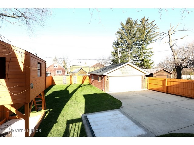 570 Byrd Rd, Riverside, IL 60546 photo 16