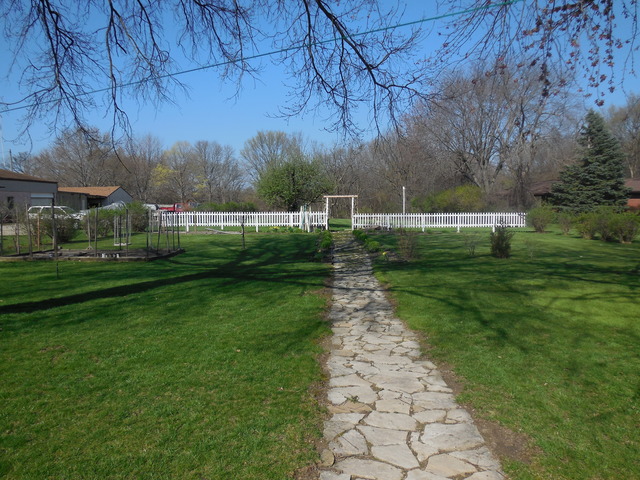 1708 Chambers Ave, Peru, IL 61354 photo 11