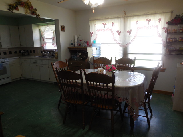 1708 Chambers Ave, Peru, IL 61354 photo 5