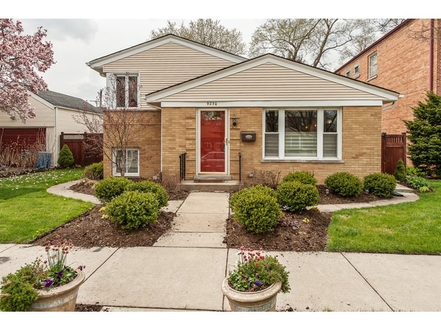 9230 Ewing Ave, Evanston, IL 60203 photo 2