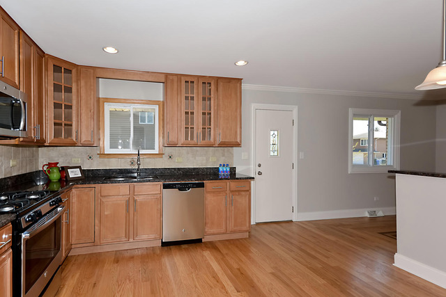 441 Beau Dr, Des Plaines, IL 60016 photo 7