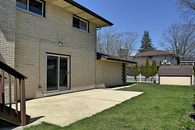 441 Beau Dr, Des Plaines, IL 60016 photo 23