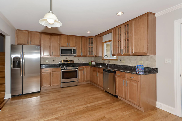 441 Beau Dr, Des Plaines, IL 60016 photo 6