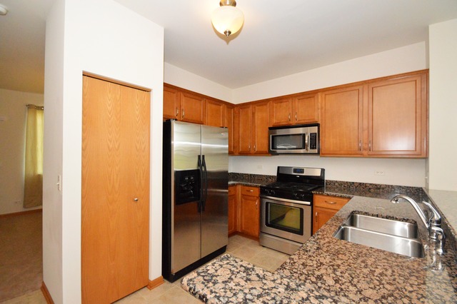 839 Daniel Dr, Minooka, IL 60447 photo 6