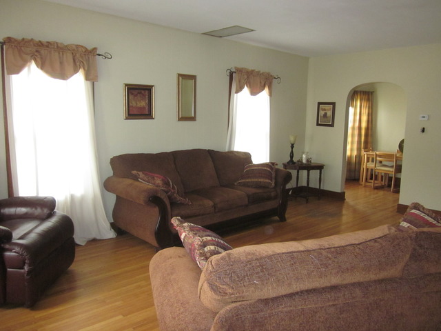 2826 2nd St, Peru, IL 61354 photo 4