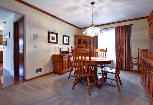 739 Yorkshire Ln, Des Plaines, IL 60016 photo 5