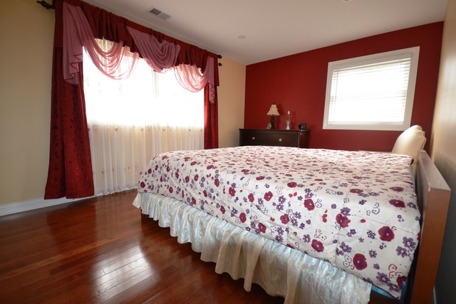 1203 E Barberry Ln, Mount Prospect, IL 60056 photo 10