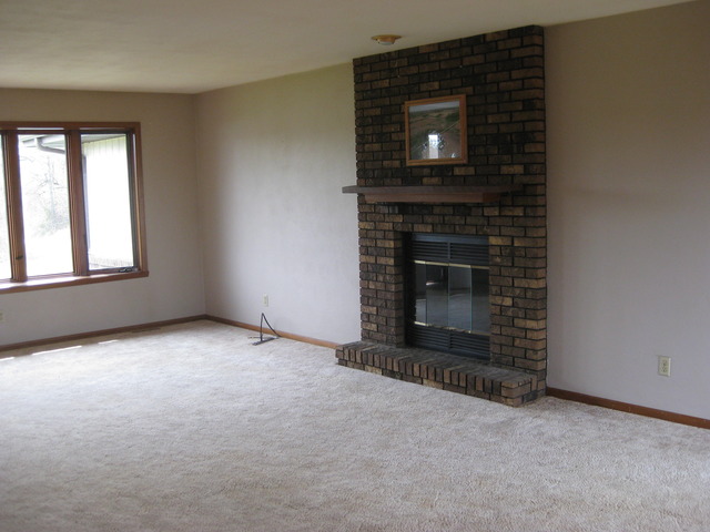 15351 Mill Rd, Capron, IL 61012 photo 3