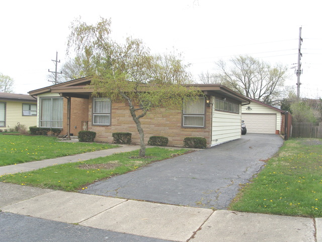 2203 Fulle St, Rolling Meadows, IL 60008 photo 2