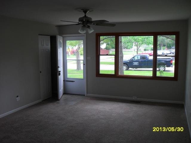 560 Lakeview Ln, Hoffman Estates, IL 60169 photo 5