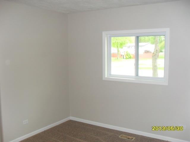 560 Lakeview Ln, Hoffman Estates, IL 60169 photo 10