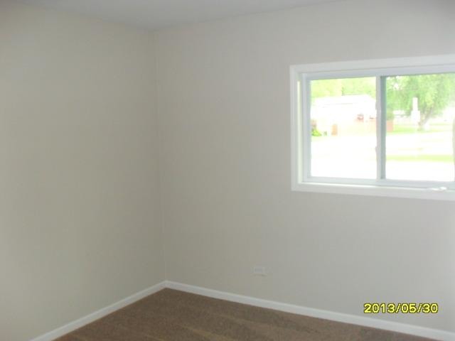 560 Lakeview Ln, Hoffman Estates, IL 60169 photo 8