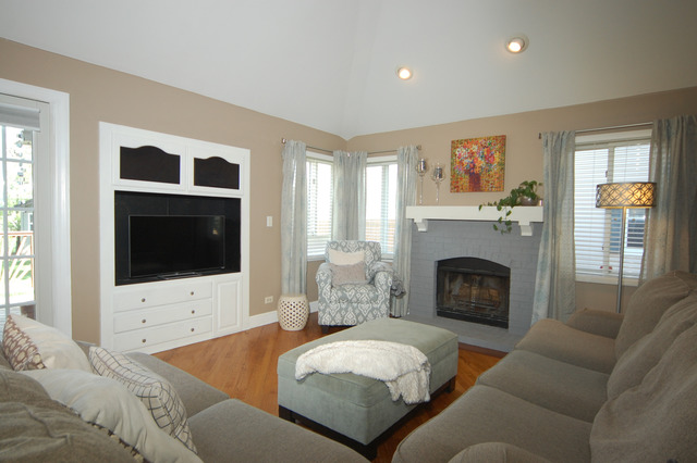 612 Waterfall Ln, Elgin, IL 60124 photo 4