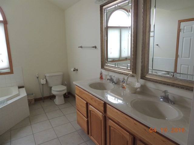 901 32nd St, Peru, IL 61354 photo 13