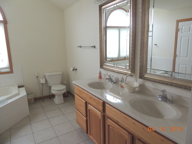 901 32nd St, Peru, IL 61354 photo 15