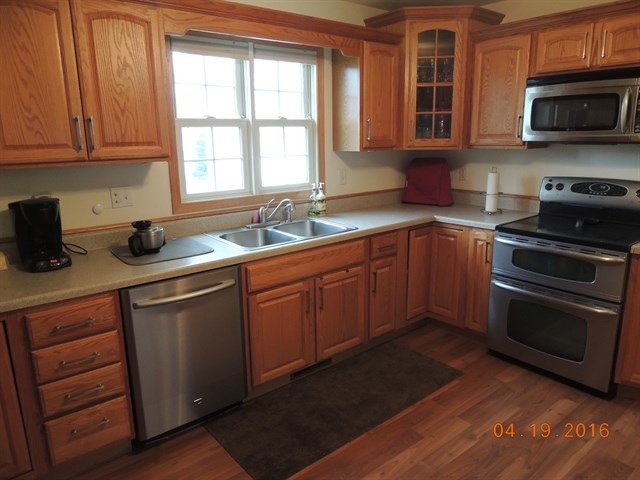 901 32nd St, Peru, IL 61354 photo 5