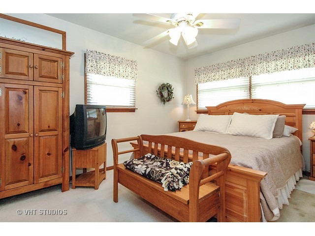 335 Maricopa Ln, Hoffman Estates, IL 60169 photo 7