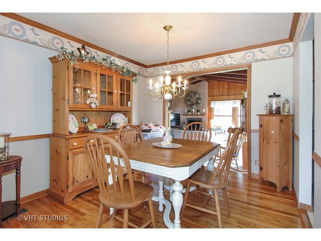 335 Maricopa Ln, Hoffman Estates, IL 60169 photo 5