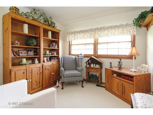335 Maricopa Ln, Hoffman Estates, IL 60169 photo 9