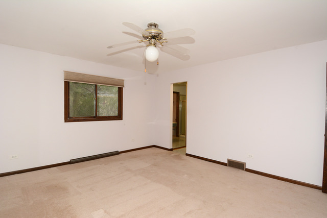 700 Scott Dr, Elgin, IL 60123 photo 11