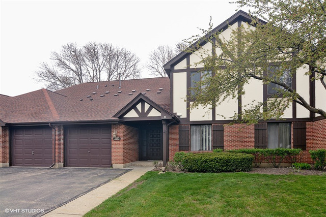 1022 Harbour Dr #1A, Wheeling, IL 60090 photo 1