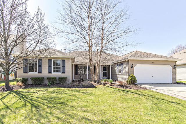 2121 Aspen Dr, Algonquin, IL 60102 photo 1