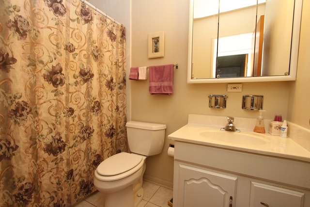 520 Edgemont Ln, Hoffman Estates, IL 60169 photo 13